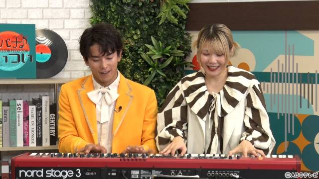 モナキ・じんがハラミちゃんと連弾! 森田哲矢はモナキとダンスに挑戦「音バナ♪ついつい」