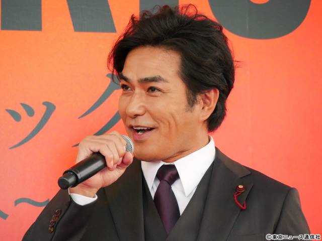 GACKTら「ブラックトリック」豪華キャストが渋谷に降臨! 北村一輝に誕生日サプライズも