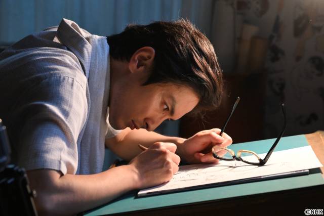 高良健吾×原田琥之佑「手塚治虫の戦争」メインビジュアル、漫画考証・監修担当が決定