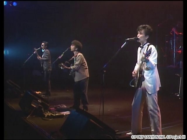 悪天候に見舞われた、初のスタジアム公演での様子は“胸アツ”「THE ALFEE 5か月連続特集」