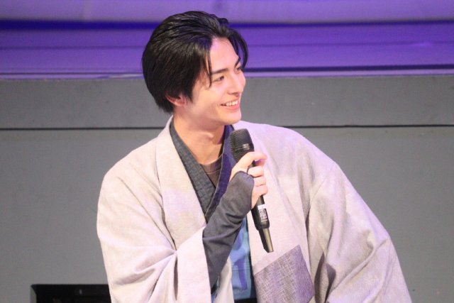 「超宇宙刑事ギャバン」最終回を迎えて、長田光平らが撮影振り返る「始まりも終わりも蒸着で」