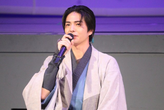 「超宇宙刑事ギャバン」最終回を迎えて、長田光平らが撮影振り返る「始まりも終わりも蒸着で」