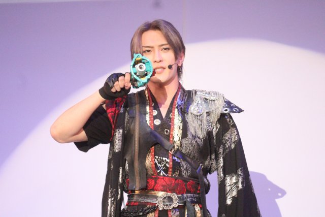 「角醒ハンター オメガホーン」楢原聖らが出演決定時の心境告白! 長田光平もサプライズ登場で騒然