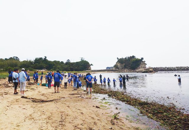 ミヤギテレビ開催の地引き網調査で親子85人が松島湾を満喫! 幻の生き物を探す