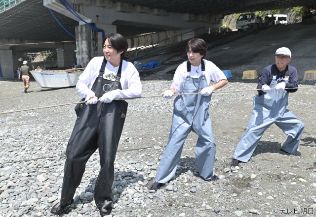 timelesz・佐藤勝利が念願の「相葉マナブ」初出演! 先輩・相葉雅紀らと地引き網漁に挑む