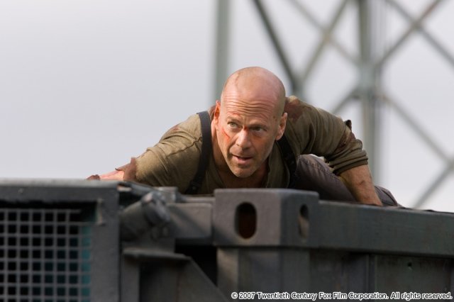 BS12でブルース・ウィリス主演「ダイ・ハード」シリーズ全5作を5週連続放送