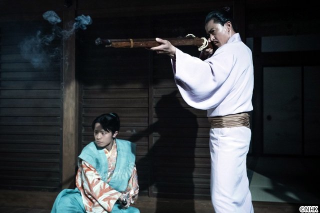 「豊臣兄弟！」小栗旬、“本能寺”で飛び出したアドリブの真意「無様に死にたかった」貫いた信長像
