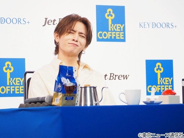 山田涼介「KEY DOORS+」アンバサダーに就任 新CMは自然体な姿と“手元”に注目!?