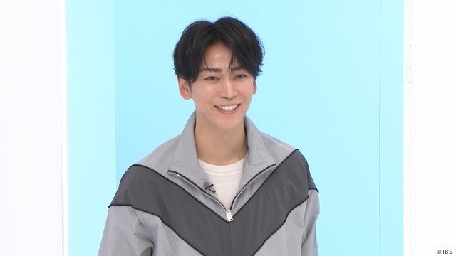 亀梨和也が「6SixTONES」にサプライズ登場! 大先輩との共演で6人も緊張モードに