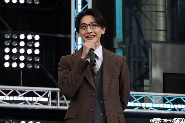 「仮面ライダーマイス」制作発表で主役・秋谷郁甫が変身披露後にファンに“お願い”「自主練を…」