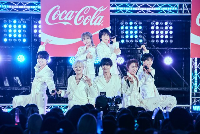 原因は自分にある。が「サマフェス」に登場! 夏のナンバーも入れ込んだ熱いライブ披露