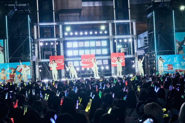 原因は自分にある。が「サマフェス」に登場! 夏のナンバーも入れ込んだ熱いライブ披露