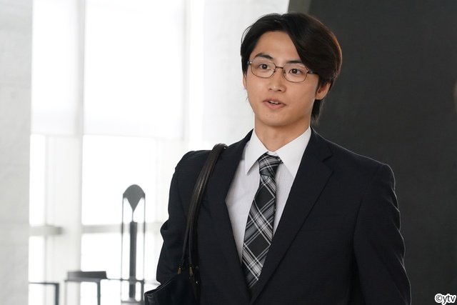 尾崎匠海演じる岩崎に異変!? 麻衣子(田中麗奈)の隠された過去とは「親愛なる夫」第7話
