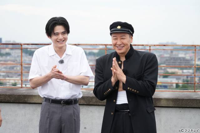 鈴鹿央士＆CANDY TUNE、1700名の生徒とかくれんぼ対決　粗品は最高額の隠れ場所へ