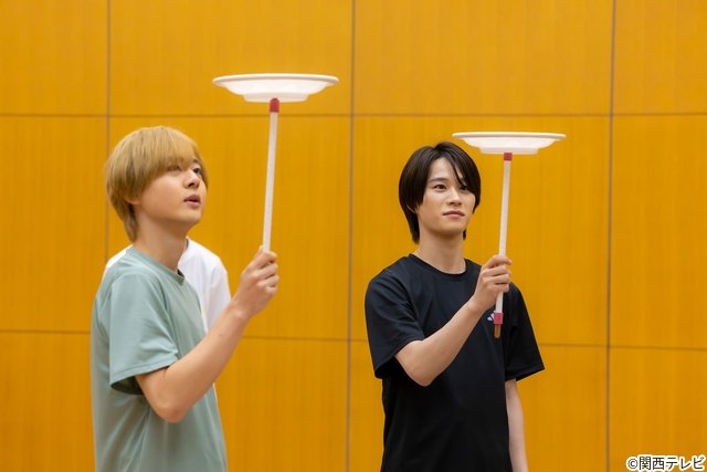 嶋﨑斗亜＆岡佑吏がジャグリングに挑戦！「関西ジュニア ノーフィルター」後半戦スタート