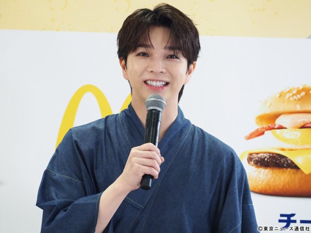 M!LK・塩﨑太智＆＝LOVE・佐々木舞香、月見シリーズ35周年を祝福「早く食べていただきたい」