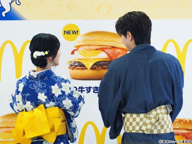 M!LK・塩﨑太智＆＝LOVE・佐々木舞香、月見シリーズ35周年を祝福「早く食べていただきたい」