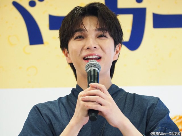 M!LK・塩﨑太智＆＝LOVE・佐々木舞香、月見シリーズ35周年を祝福「早く食べていただきたい」