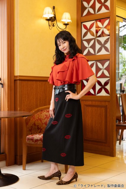 “キャバ嬢”馬場ふみか×“主婦”真木よう子の人生が入れ替わる！「ライフトレード」実写化