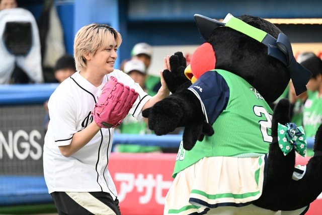 知念侑李がナイターで初登板！「いたジャン！」を背負ったファーストピッチは50点!?