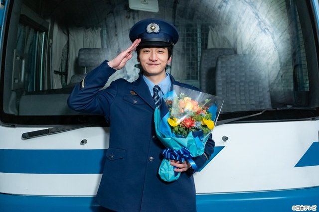 「パンチドランク・ウーマン」小関裕太、柏木悠ら刑務官チームがクランクアップ！