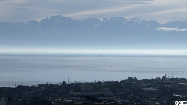 土屋アンナが海中ロケ「中部ネイチャーシリーズ」で富山湾の神秘に迫る