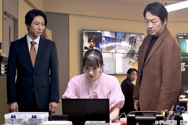 伊藤淳史、足立梨花を守る“過保護ボディーガード”に　木沢の恋心も加速!?「大追跡2」第8話
