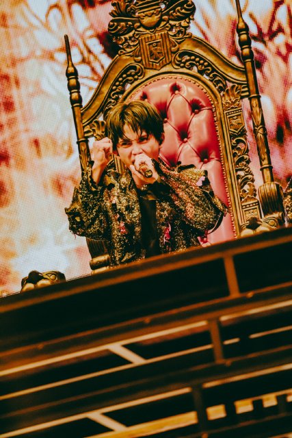 “魂の熱波師”ONE N’ ONLY、初アリーナツアー「INFERNO」完走！「絶対にドームに立つ」宣言も