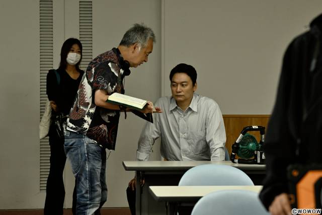 香取慎吾×赤楚衛二「虚ろな十字架」撮影現場に密着 重厚な現場の空気と役づくりに迫る