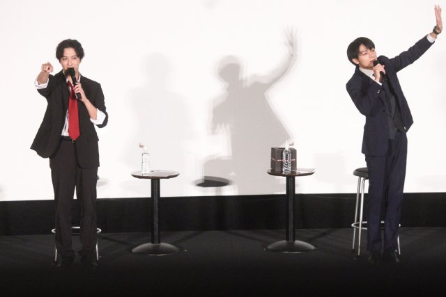 「キスは捜査のあとで」渡部秀&齋藤璃佑が“朝チュン”“不意打ちキス”など名シーンの裏話を告白!