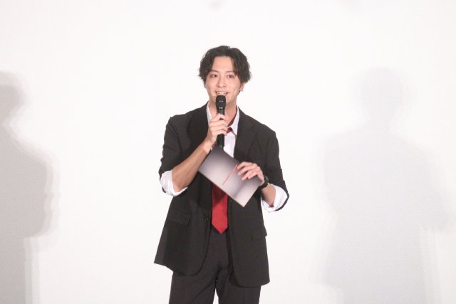 「キスは捜査のあとで」渡部秀&齋藤璃佑が“朝チュン”“不意打ちキス”など名シーンの裏話を告白!