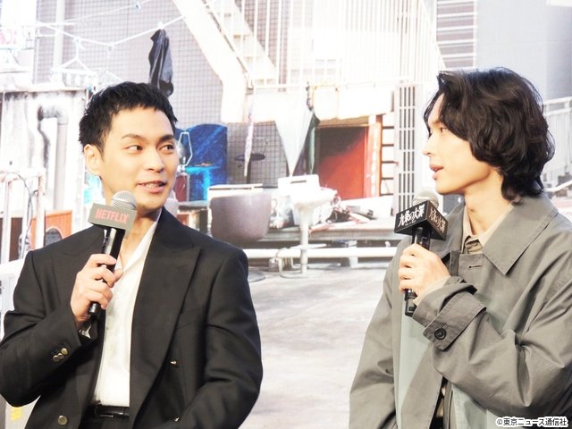 柳楽優弥&松村北斗が撮影前に欠かさずしていたこととは? 「九条の大罪」配信直前イベント