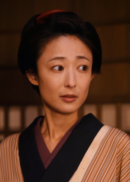 東映京都撮影所のスタッフ陣が描く、華やかな江戸文化の陰に生きる女性たちの物語