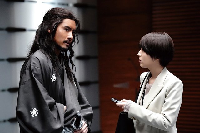 宮藤官九郎「俺のこと、なんか言ってた?」、福山雅治「ブラック・ショーマン」ほか【Netflix10月新着作品】