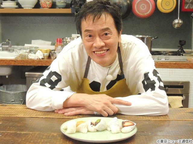 遠藤憲一、“フルーツ大福”作りでてんやわんや!? 王様プリンとコラボの感想も「やってよかった」