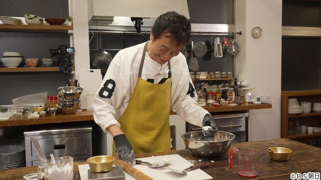 遠藤憲一、“フルーツ大福”作りでてんやわんや!? 王様プリンとコラボの感想も「やってよかった」