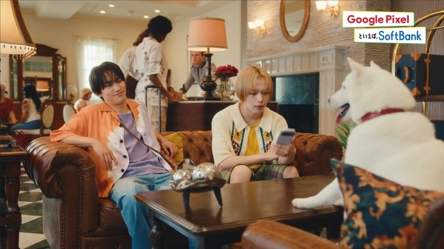 なにわ男子がソフトバンク新CMに登場! 道枝駿佑&藤原丈一郎の渡航時マイルールは「翻訳機を使わない」