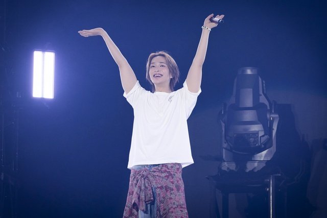 ONEW、ファンの声を力に変えて「ONEW THE LIVE : Q」で挑んだ新たな姿