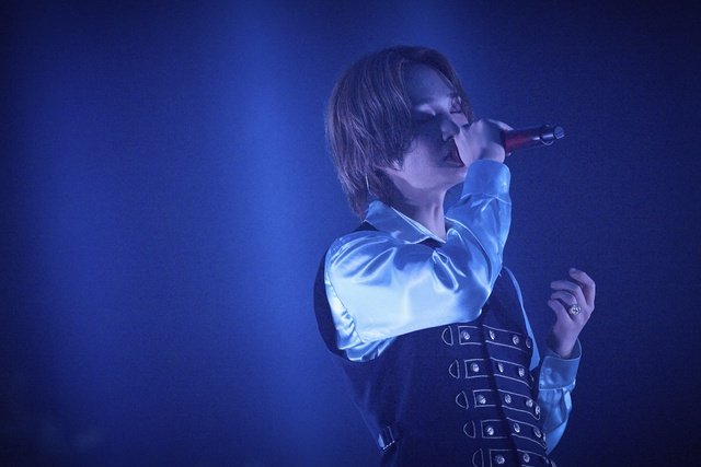 ONEW、ファンの声を力に変えて「ONEW THE LIVE : Q」で挑んだ新たな姿