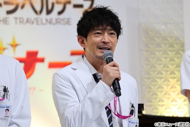 松下奈緒、ピアノ生演奏で会場を魅了! 津田健次郎ら「アナログナース」キャストが集結