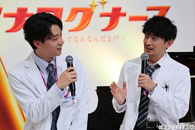 松下奈緒、ピアノ生演奏で会場を魅了! 津田健次郎ら「アナログナース」キャストが集結