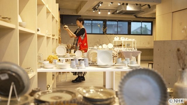 菊池亜希子が岐阜・美濃焼の産地でぜいたくな時間を楽しむ「おとなの、中部旅。」