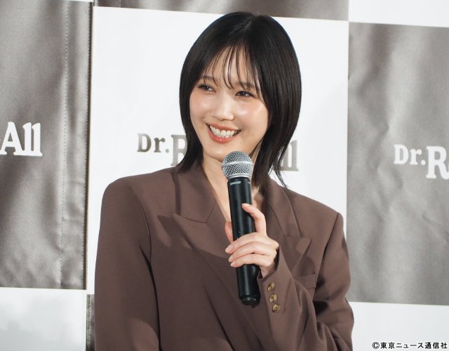 本田翼「メイクに目覚めたのは“小6”」スキンケアブランド「Dr.Reju-All」イベントに登場