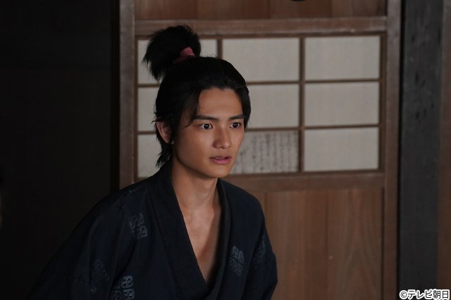「真田十勇士」第1話で佐助(岩本照)の運命を変える悲劇!? 勝村政信のカメオ出演も
