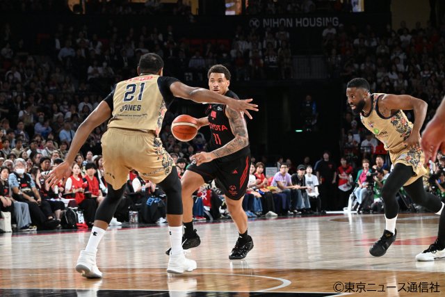 10年前の対戦再び! Bリーグ「シン・バスケ」開幕。「A東京×琉球」熱戦フォトレポート!