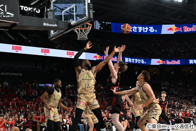 10年前の対戦再び! Bリーグ「シン・バスケ」開幕。「A東京×琉球」熱戦フォトレポート!