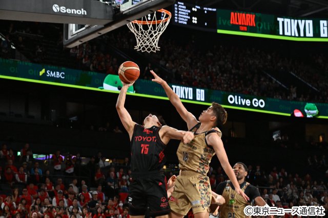 10年前の対戦再び! Bリーグ「シン・バスケ」開幕。「A東京×琉球」熱戦フォトレポート!