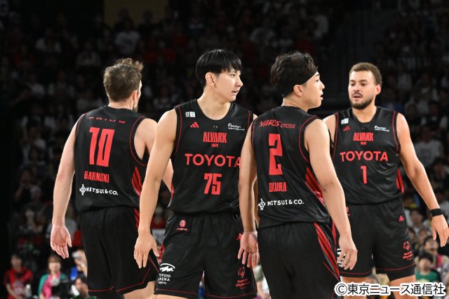 10年前の対戦再び! Bリーグ「シン・バスケ」開幕。「A東京×琉球」熱戦フォトレポート!