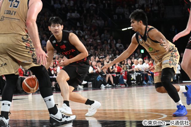 10年前の対戦再び! Bリーグ「シン・バスケ」開幕。「A東京×琉球」熱戦フォトレポート!