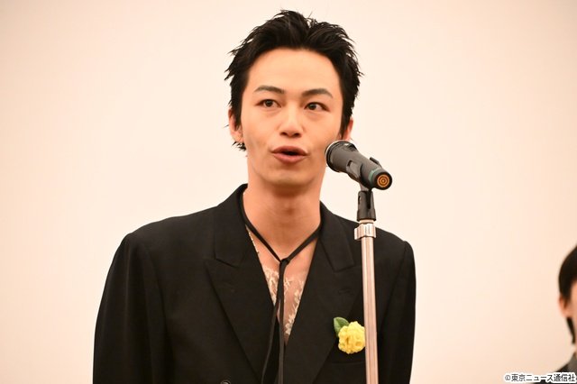 此元和津也が第44回向田邦子賞贈賞式で喜びを語る! 水上恒司、山田杏奈、望月歩、森田想らが祝福